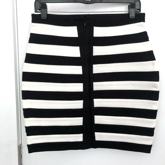 EXPRESS Bodycon Black & White Striped Mini Skirt - Picture 2 of 6